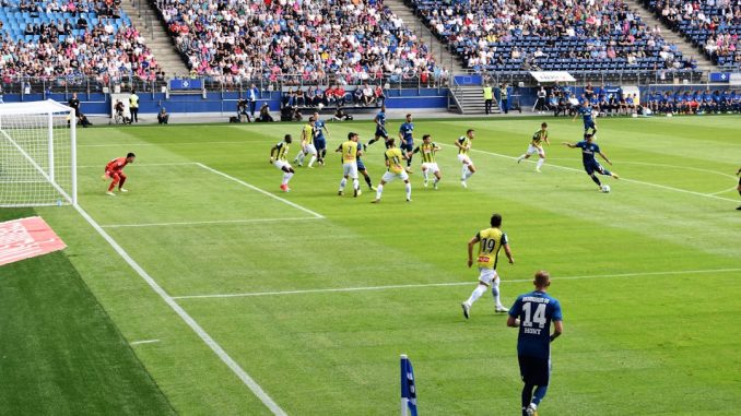 Spännande mål och drama i Engelska Ligacupen illustration